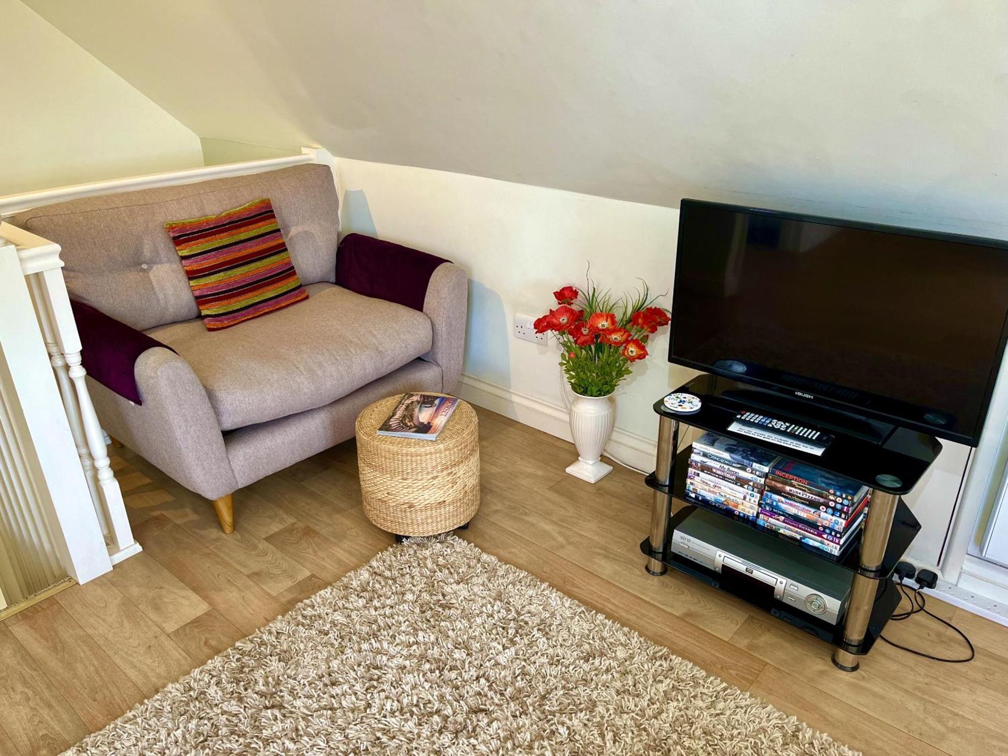 Priors Oak - A Cosy Studio With Countryside Views In Dorset Stalbridge 外观 照片