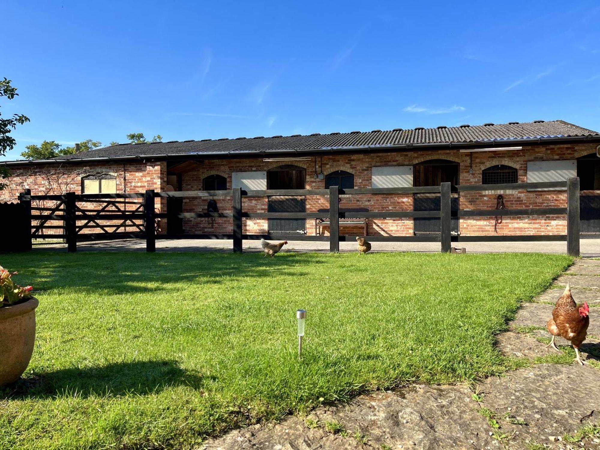 Priors Oak - A Cosy Studio With Countryside Views In Dorset Stalbridge 外观 照片